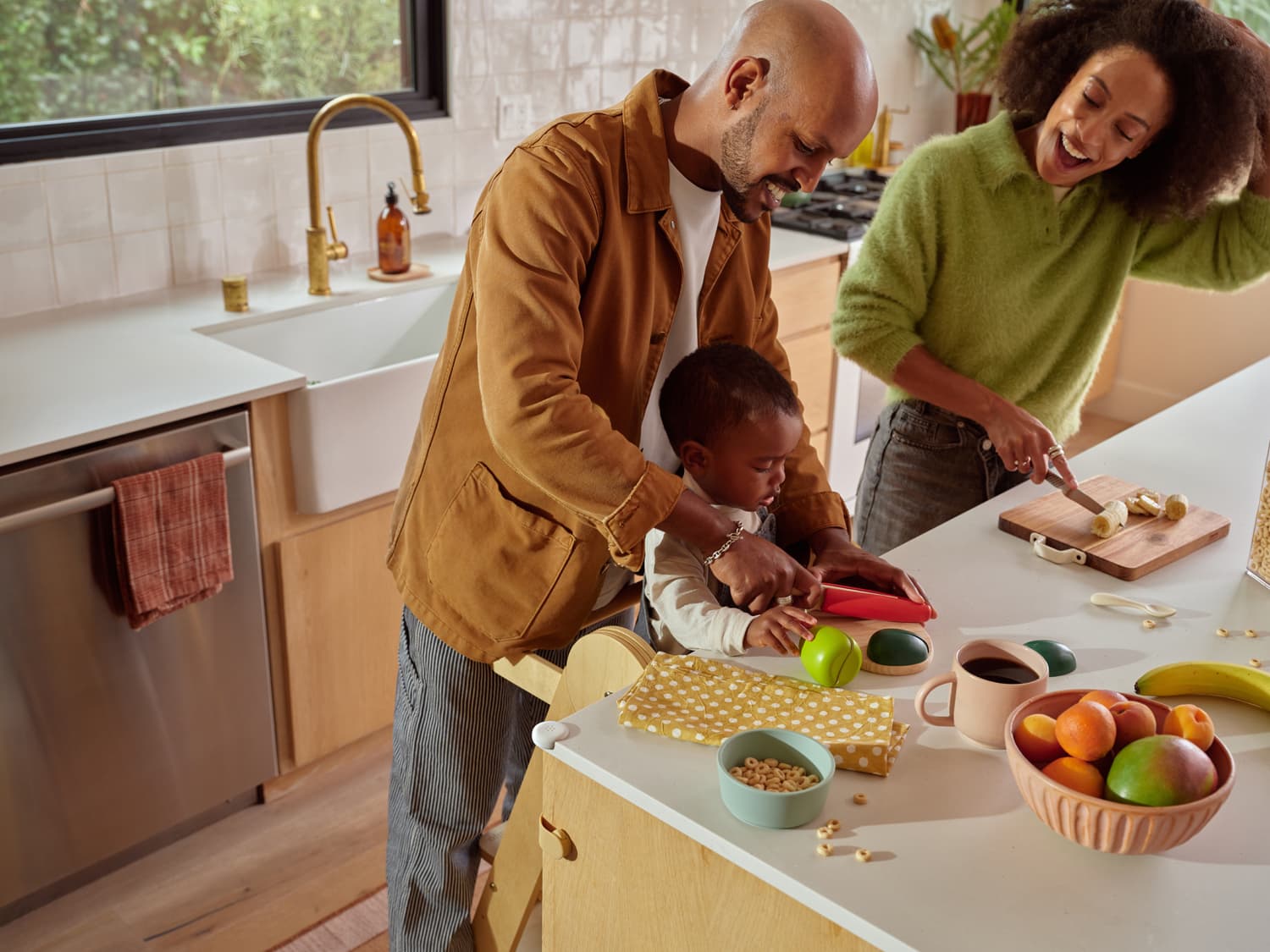 pom modern babyproofing commercial lifestyle product photography cody james 11